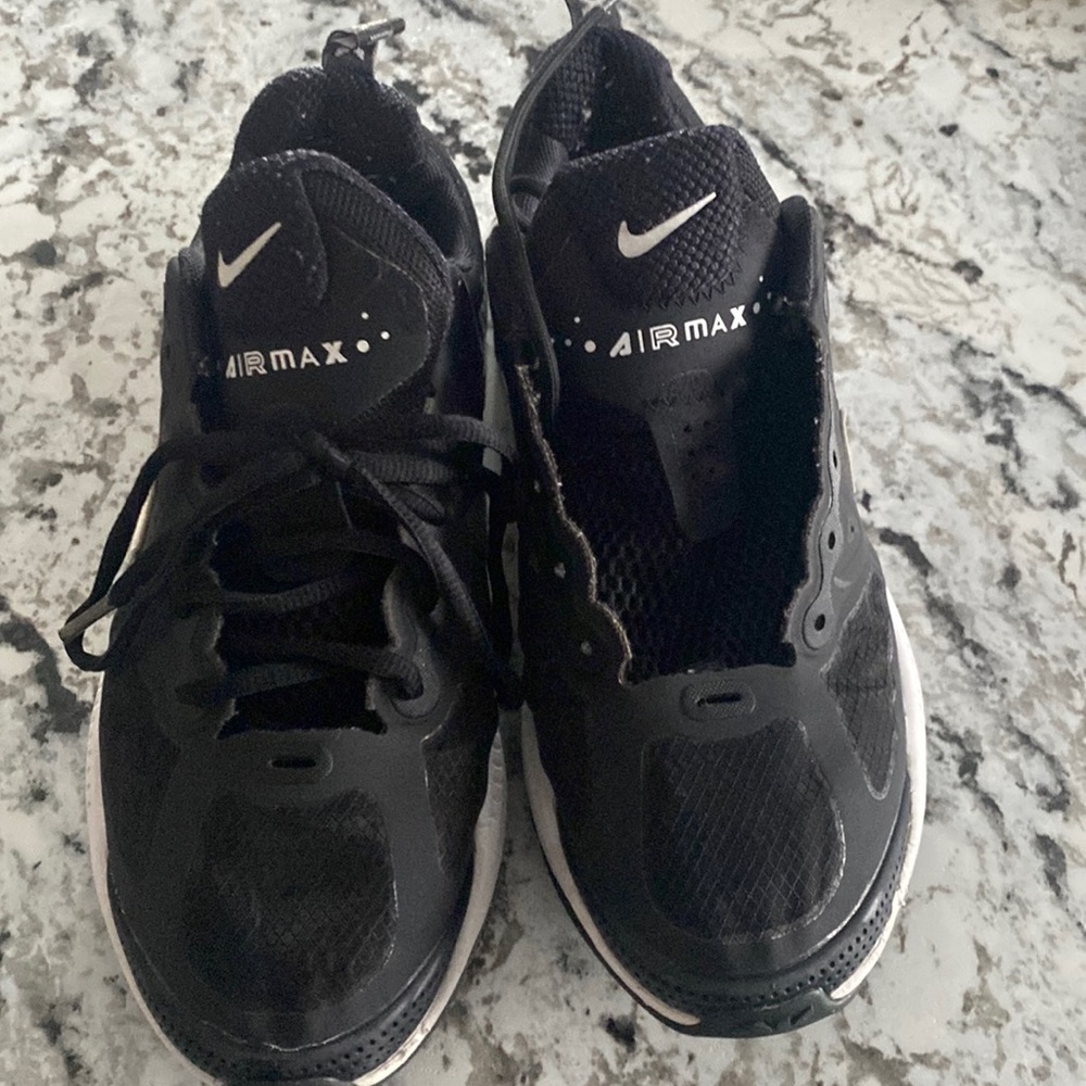 Nike air max ,, very good condition, both air bubbles are not popped..